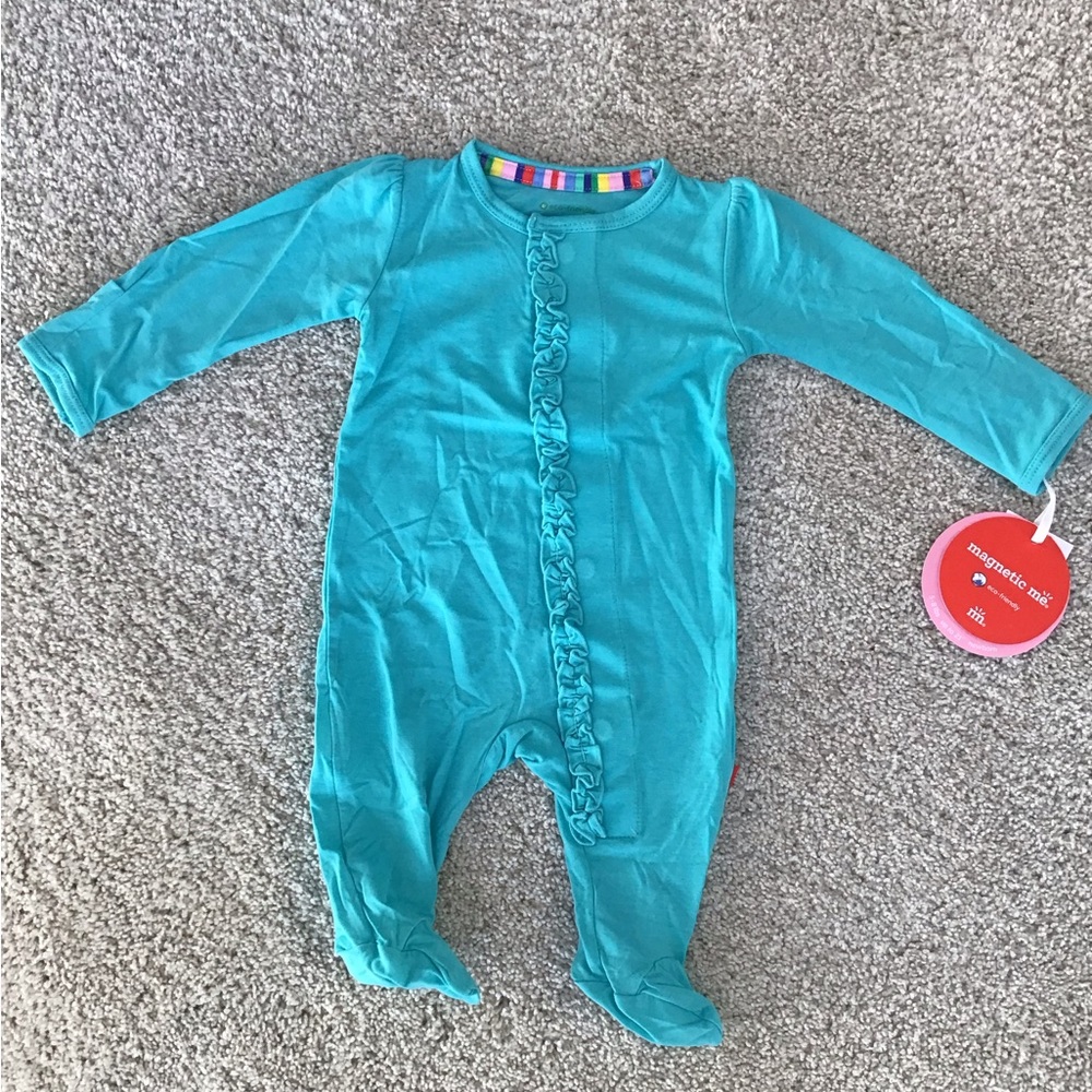 MAGNETIC ME Curaçao Modal Ruffle Footie - Picture 8 of 10
